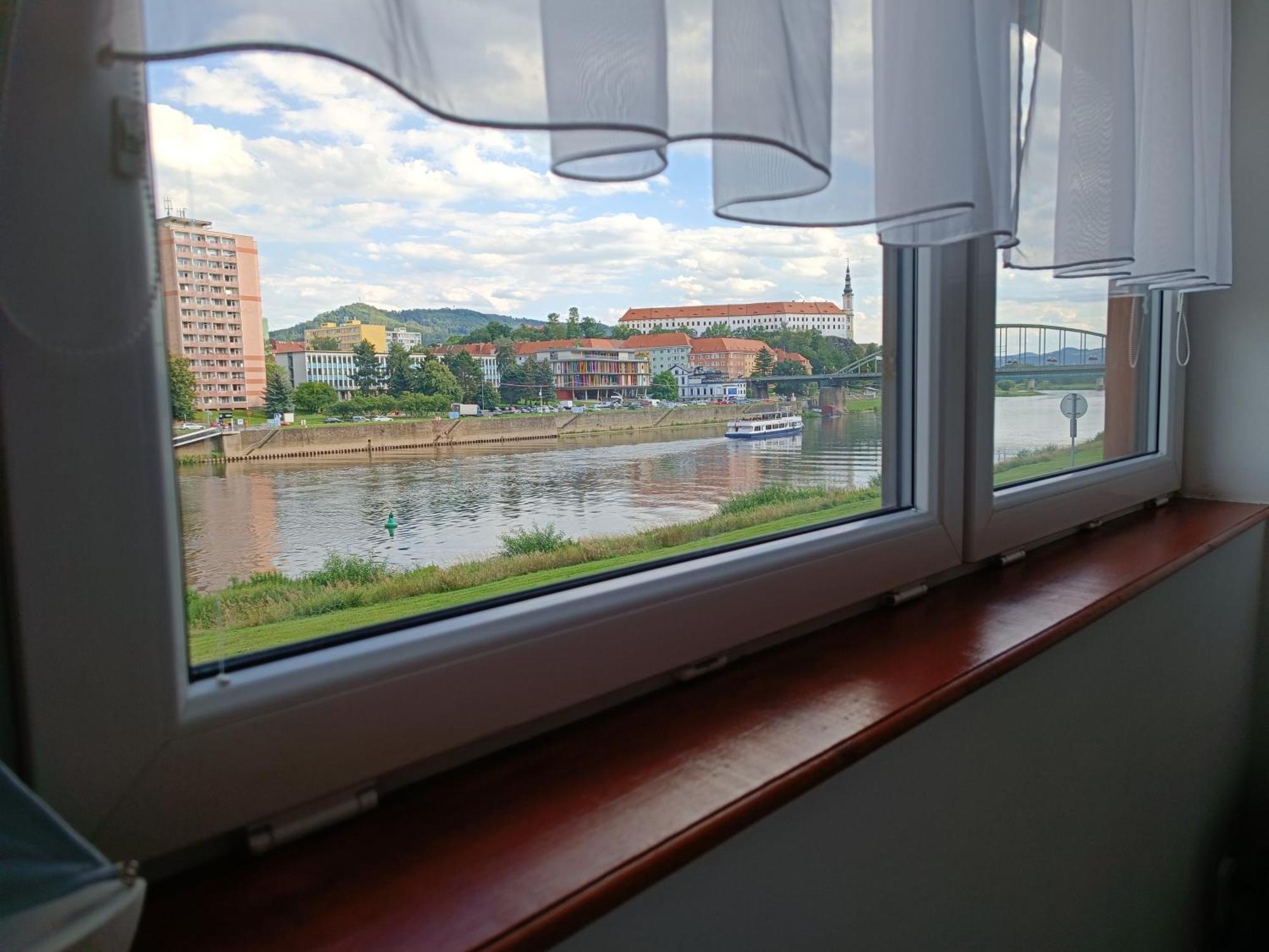 U Bocmana S Vyhledem Na Zamek A Labe Decin Exterior foto